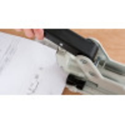 The Dual Staple Guide provides even pressure on each staple for uniform clinches.