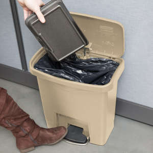 Rubbermaid Commercial, Streamline, Step-On, 4 gal, Resin, Beige, Rectangle, Receptacle