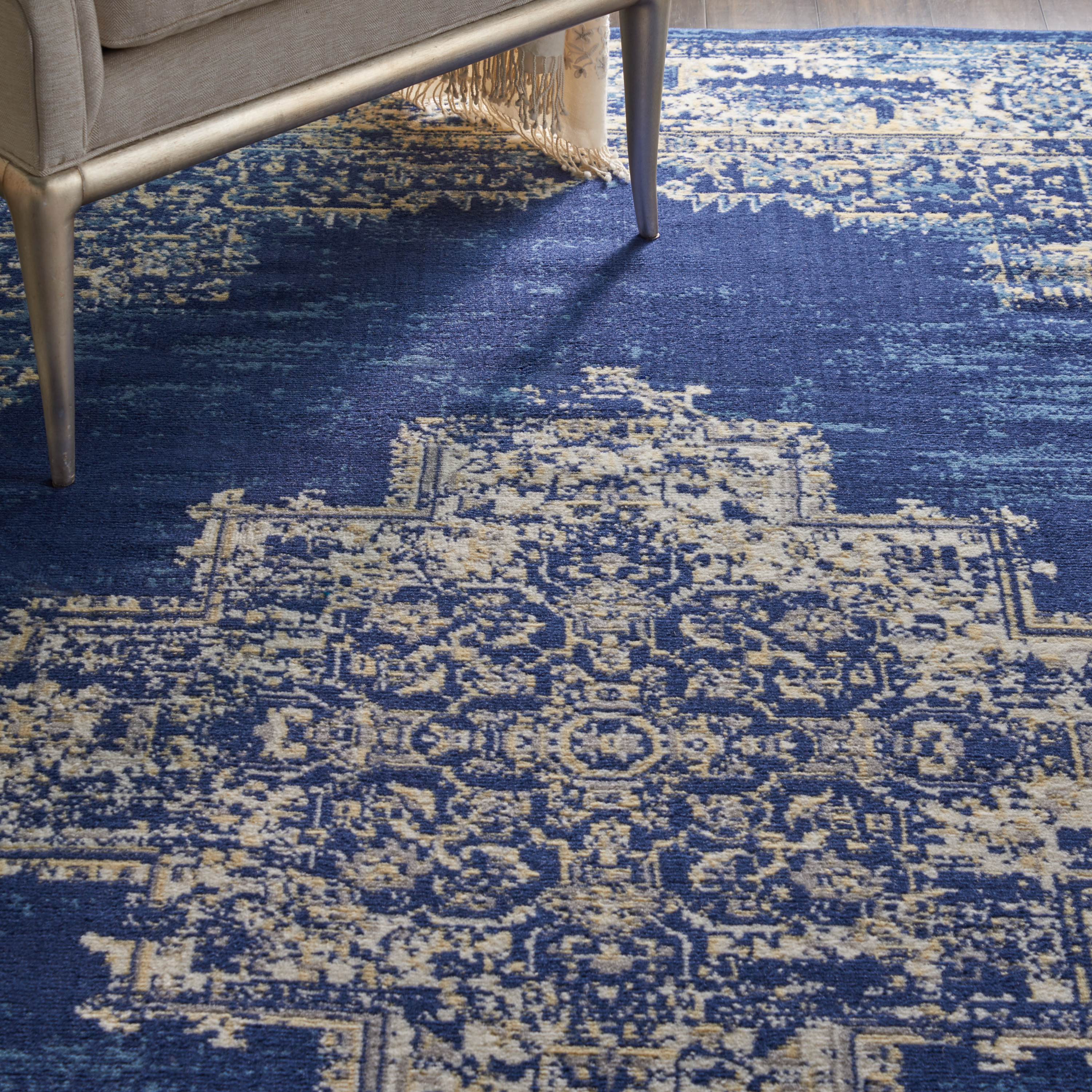 Nourison Grafix 6' x 9' Navy Blue Vintage Indoor Rug