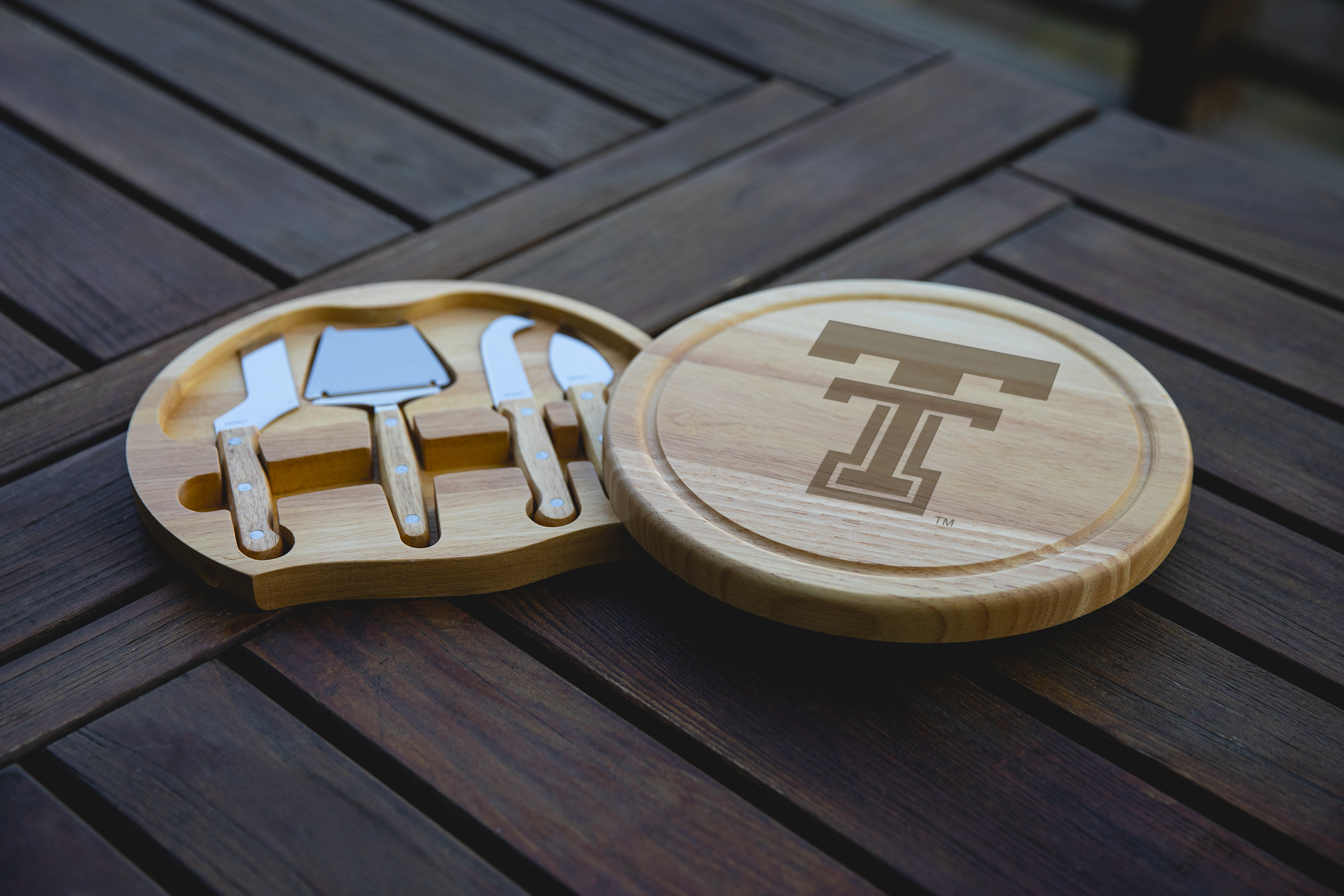 Texas Tech Red Raiders - Circo Cheese Cutting Board & Tools Set