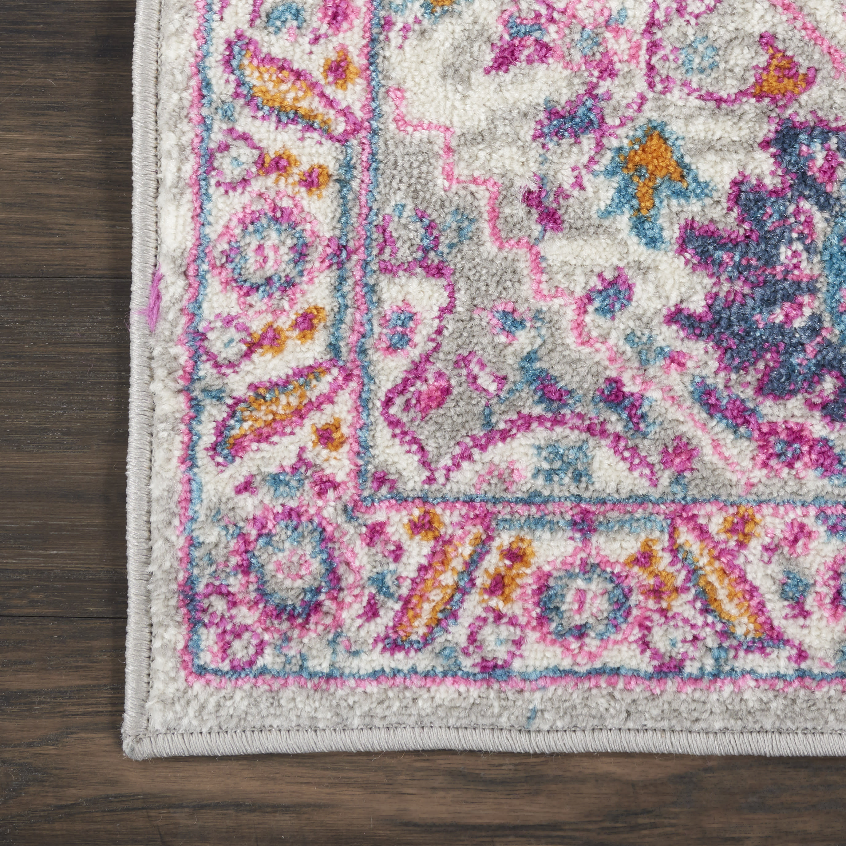 Nourison Passion 1'10" x 2'10" Light Grey Pink Bohemian Indoor Rug