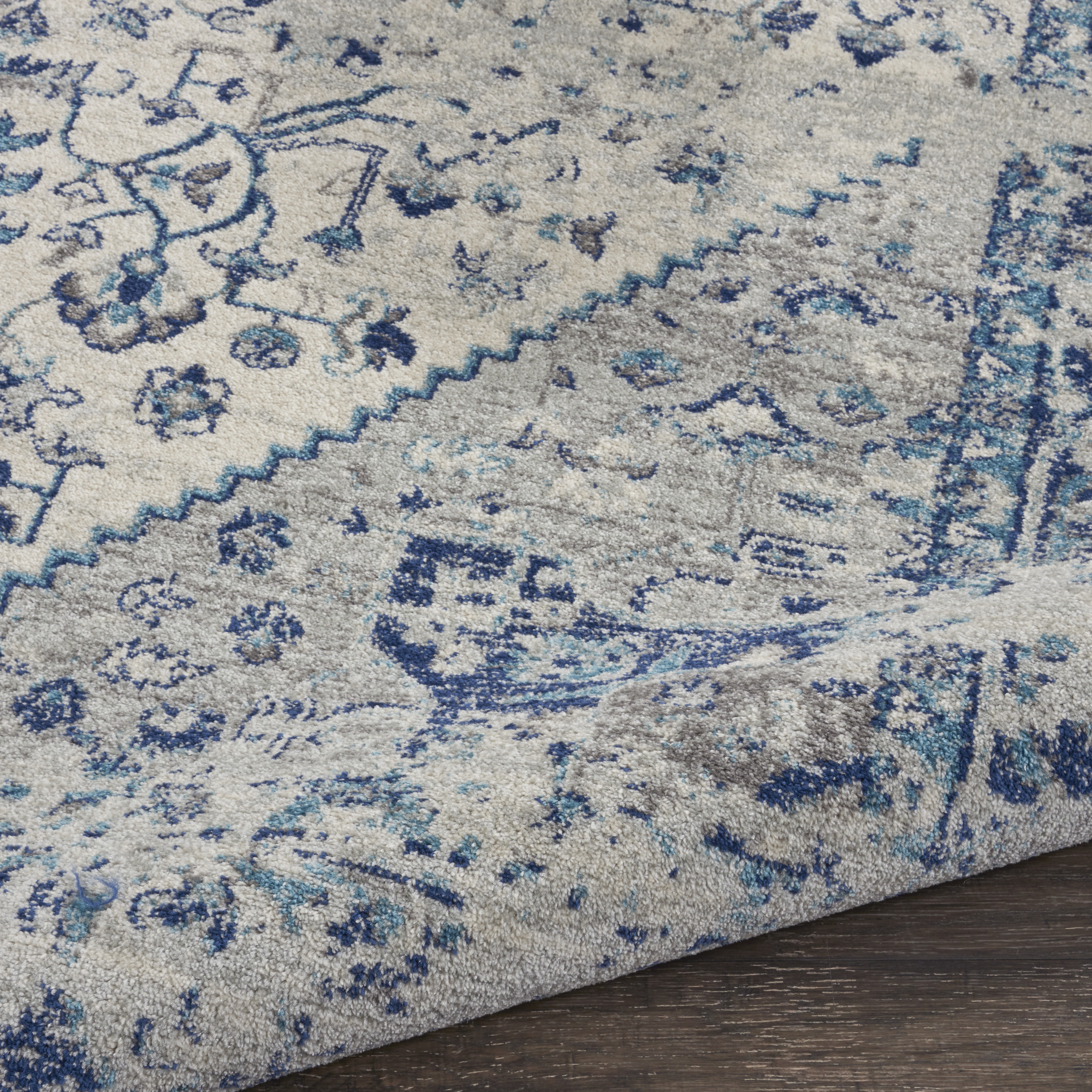 Nourison Tranquil 2' x 4' Ivory Light Blue Vintage Indoor Rug