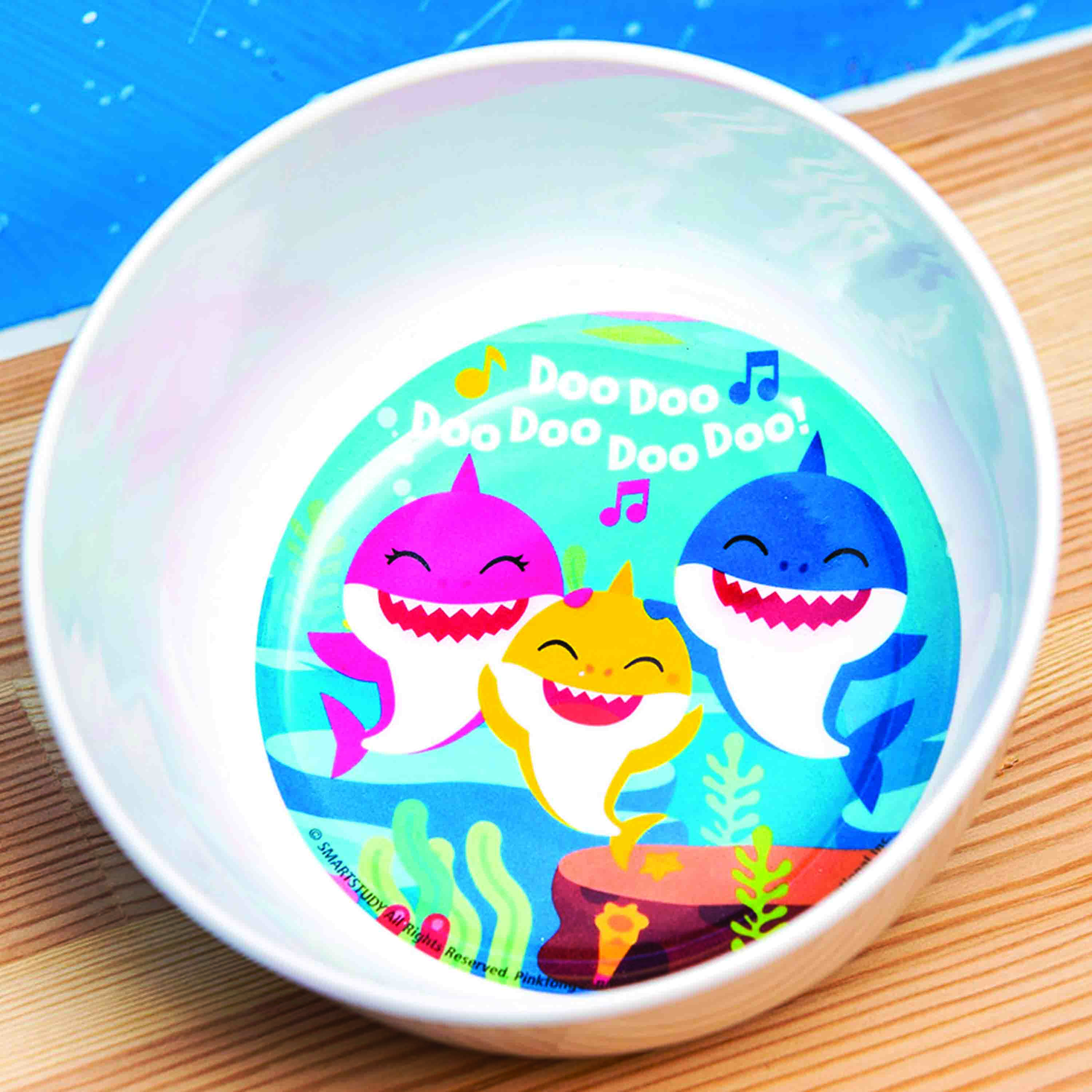 Pinkfong Kids Plate, Bowl, Tumbler and Flatware Set, Baby Shark, 5-piece set slideshow image 5
