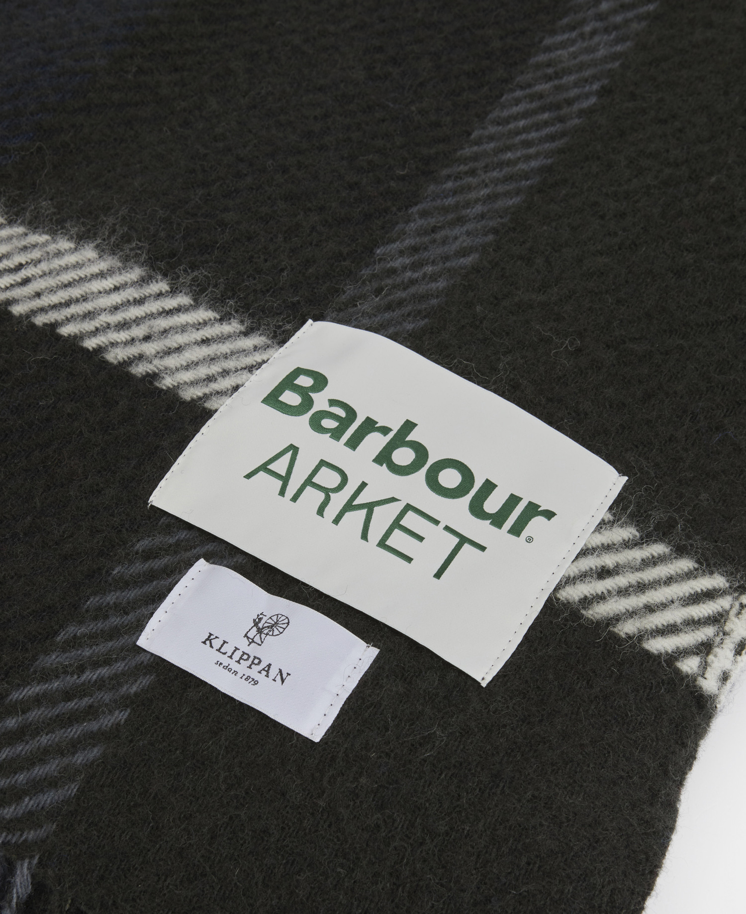 Barbour x ARKET Klippan Wool Blanket image number 1