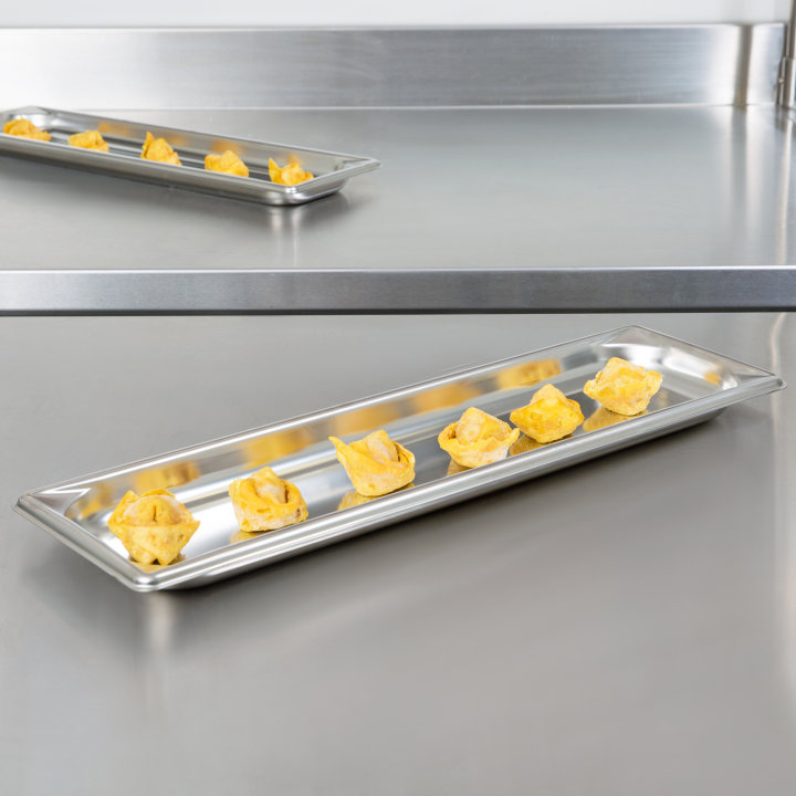 Half-long-size 1 ¼-inch-deep Super Pan V® stainless steel steam table pan