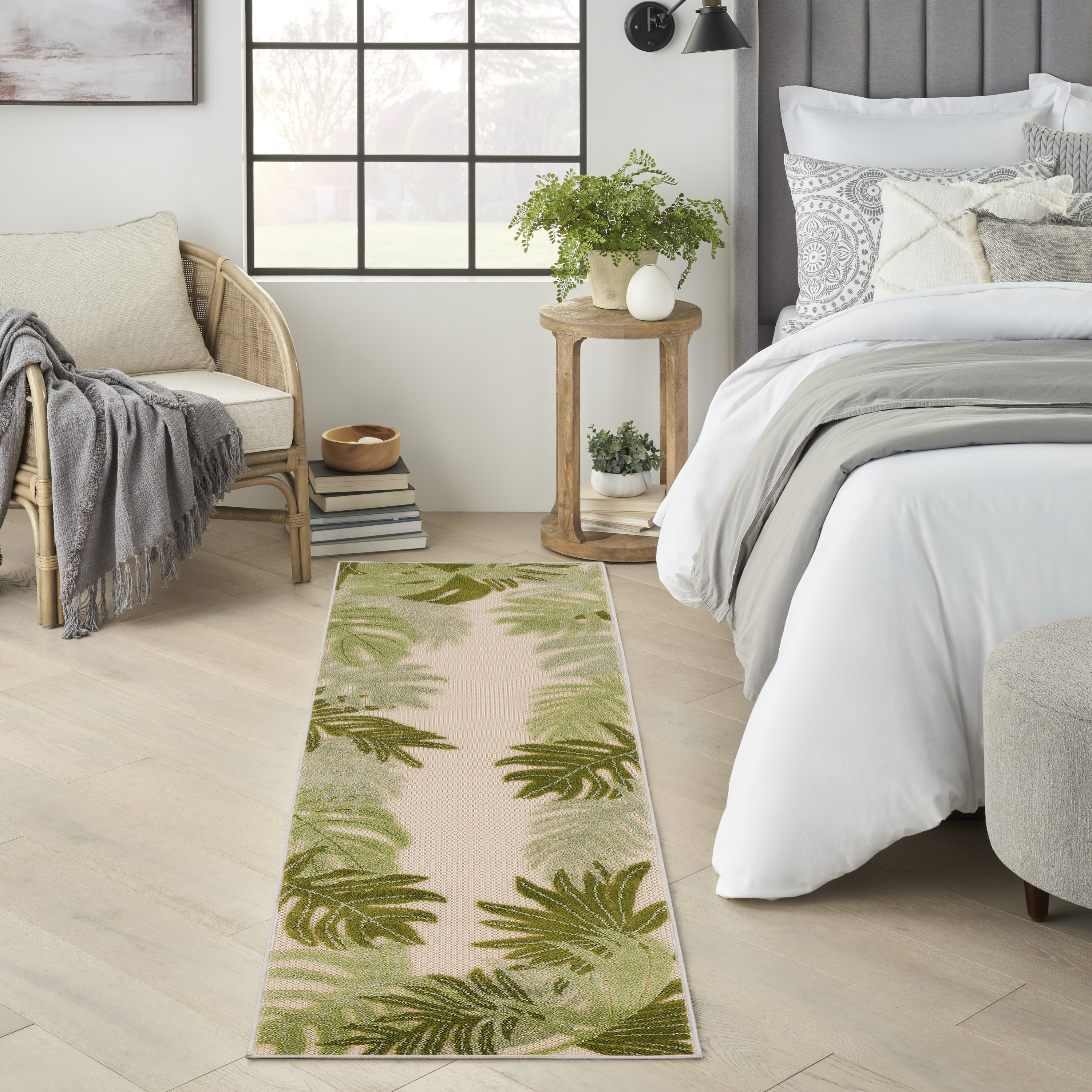 Nourison Aloha 2'3" x 8' Ivory Green Outdoor Rug
