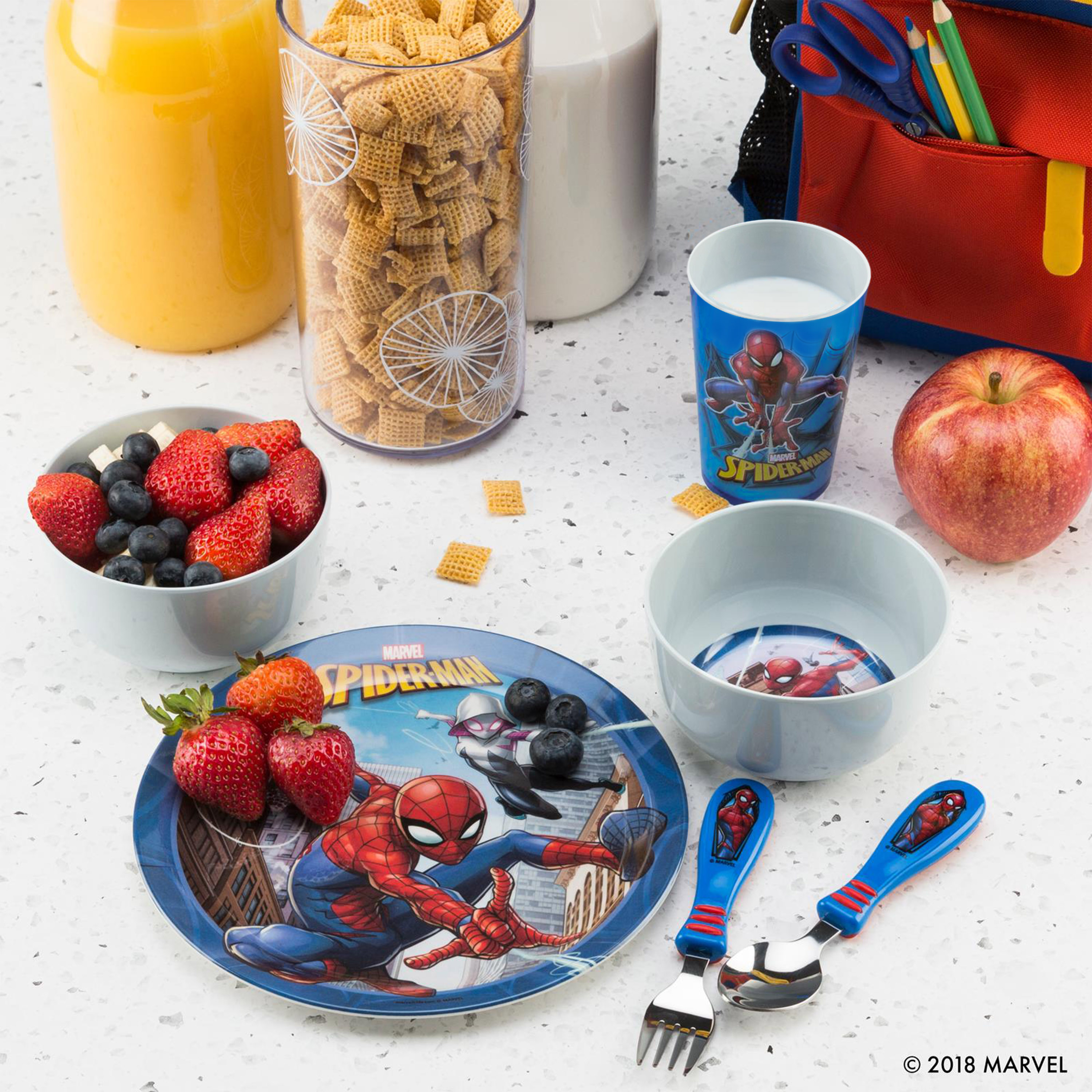 Marvel Comics Dinnerware Set, Spider-Man, 5-piece set slideshow image 2 Marvel Comics Dinnerware Set, Spider-Man, 5-piece set slideshow image 2