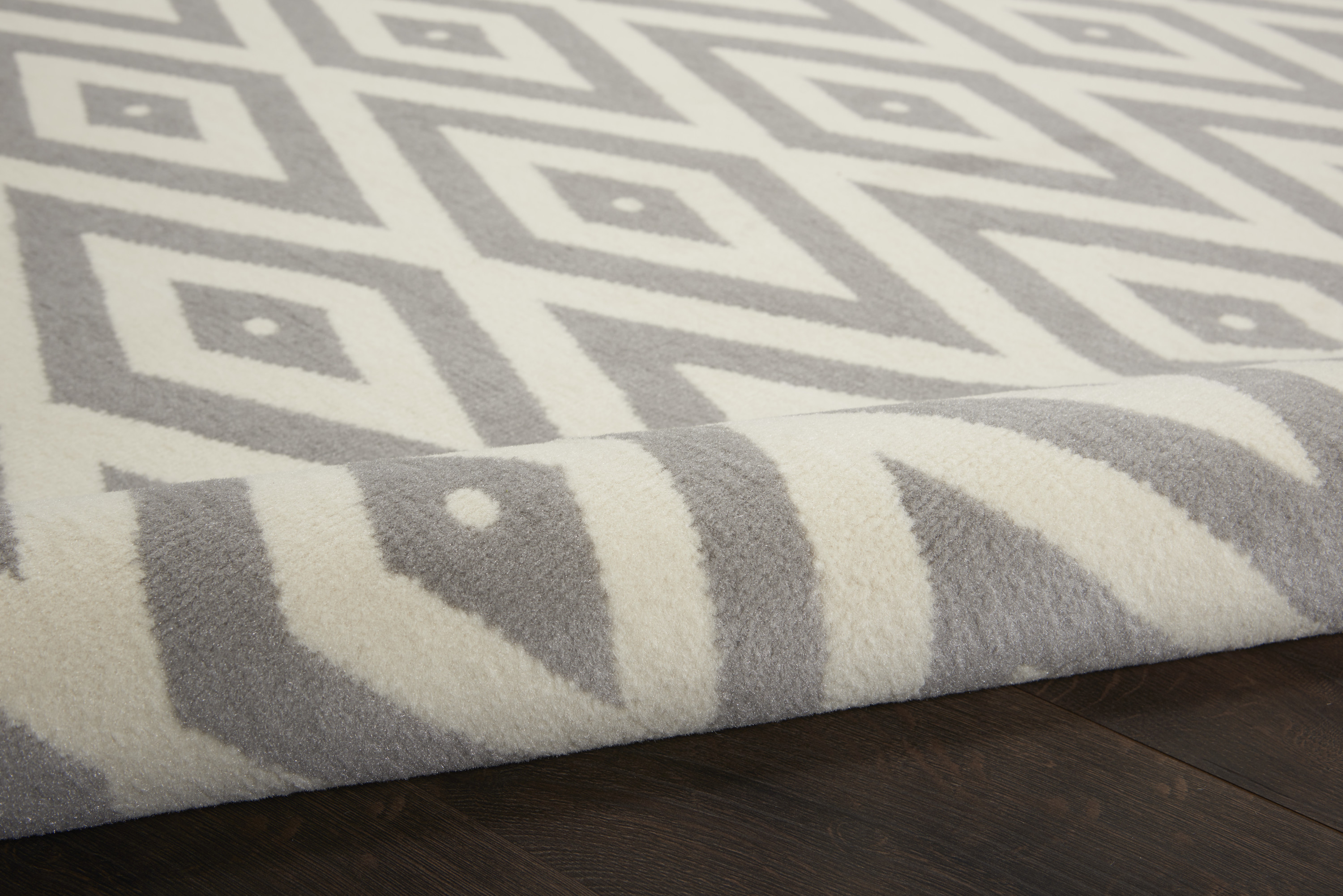Nourison Grafix 2'3" x 7'6" White Grey Mid-Century Modern Indoor Rug