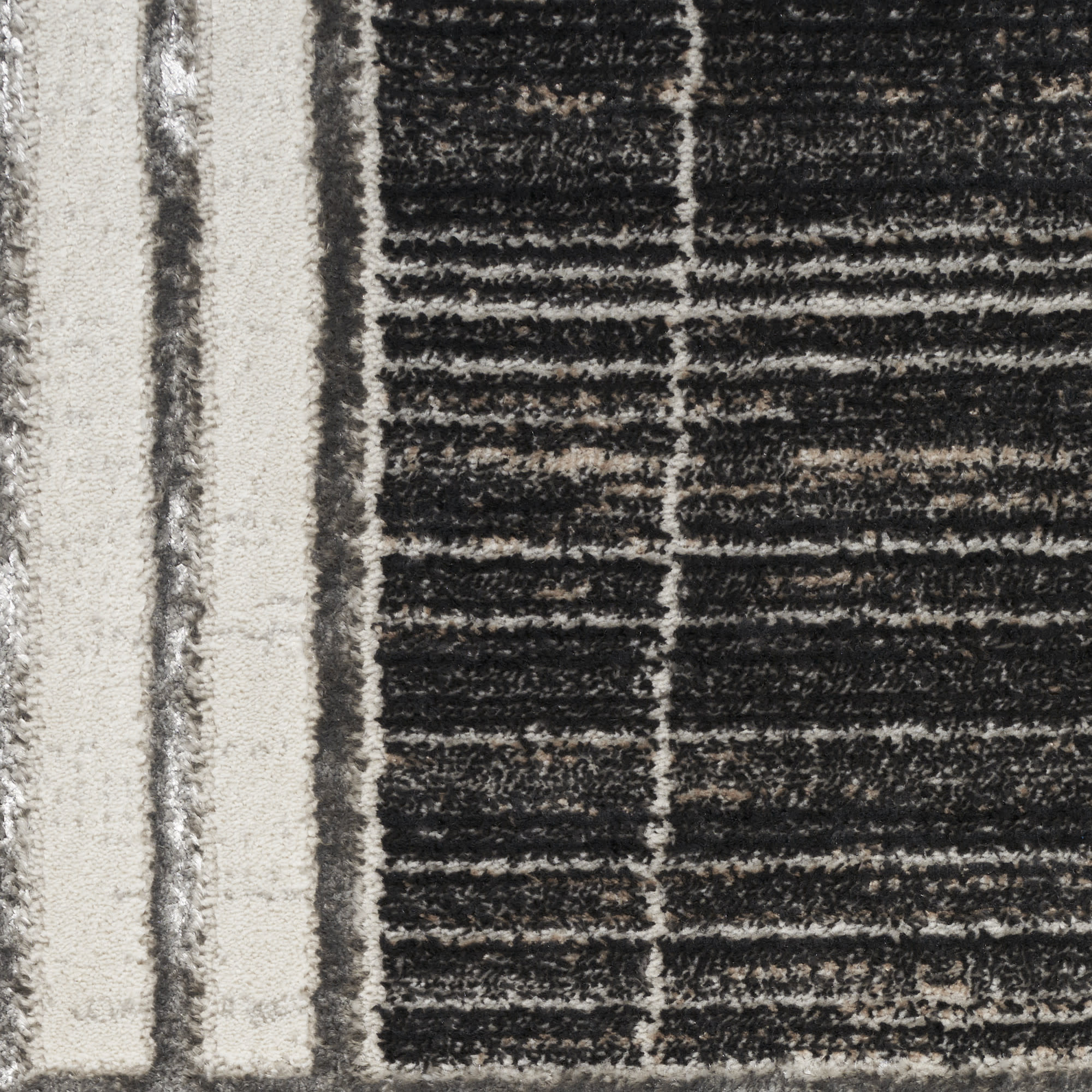 Nourison Desire 3'11" x 5'11" Charcoal Silver Modern Indoor Rug