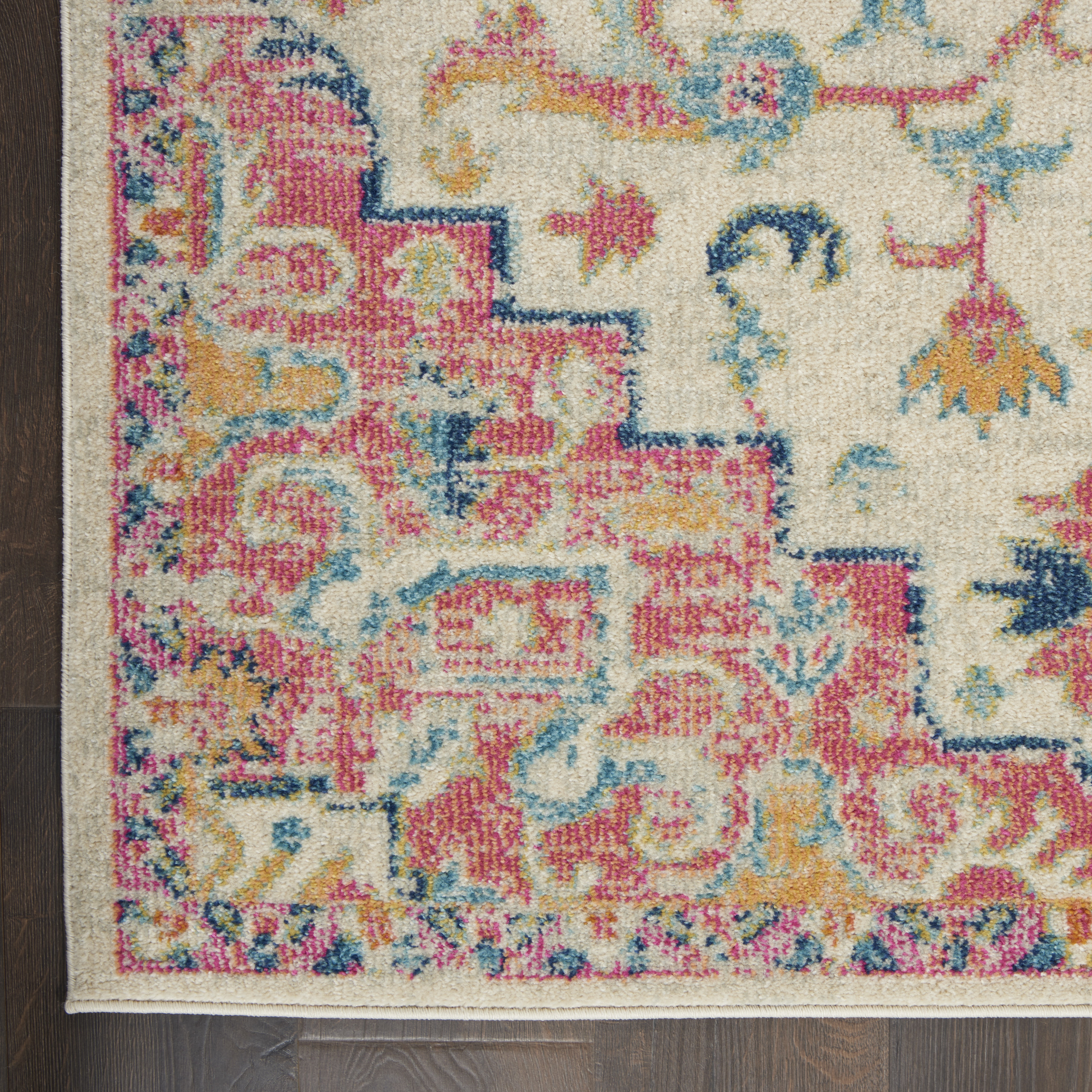 Nourison Passion 1'10" x 2'10" Ivory Pink Bohemian Indoor Rug