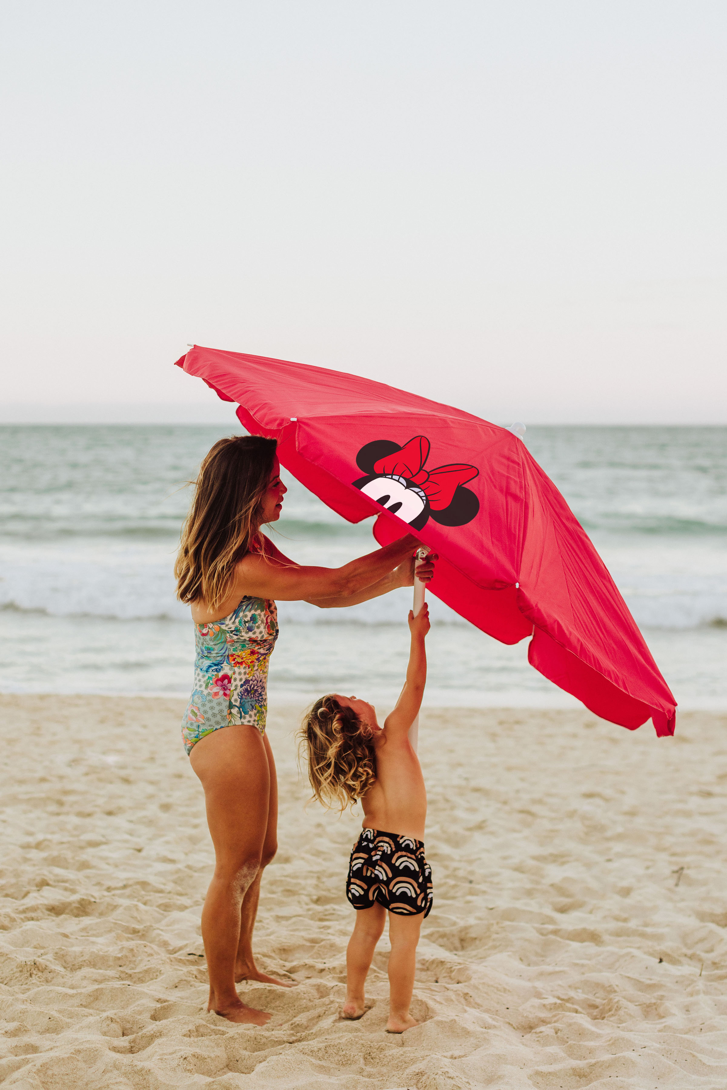 Minnie Mouse - 5.5 Ft. Portable Beach Umbrella