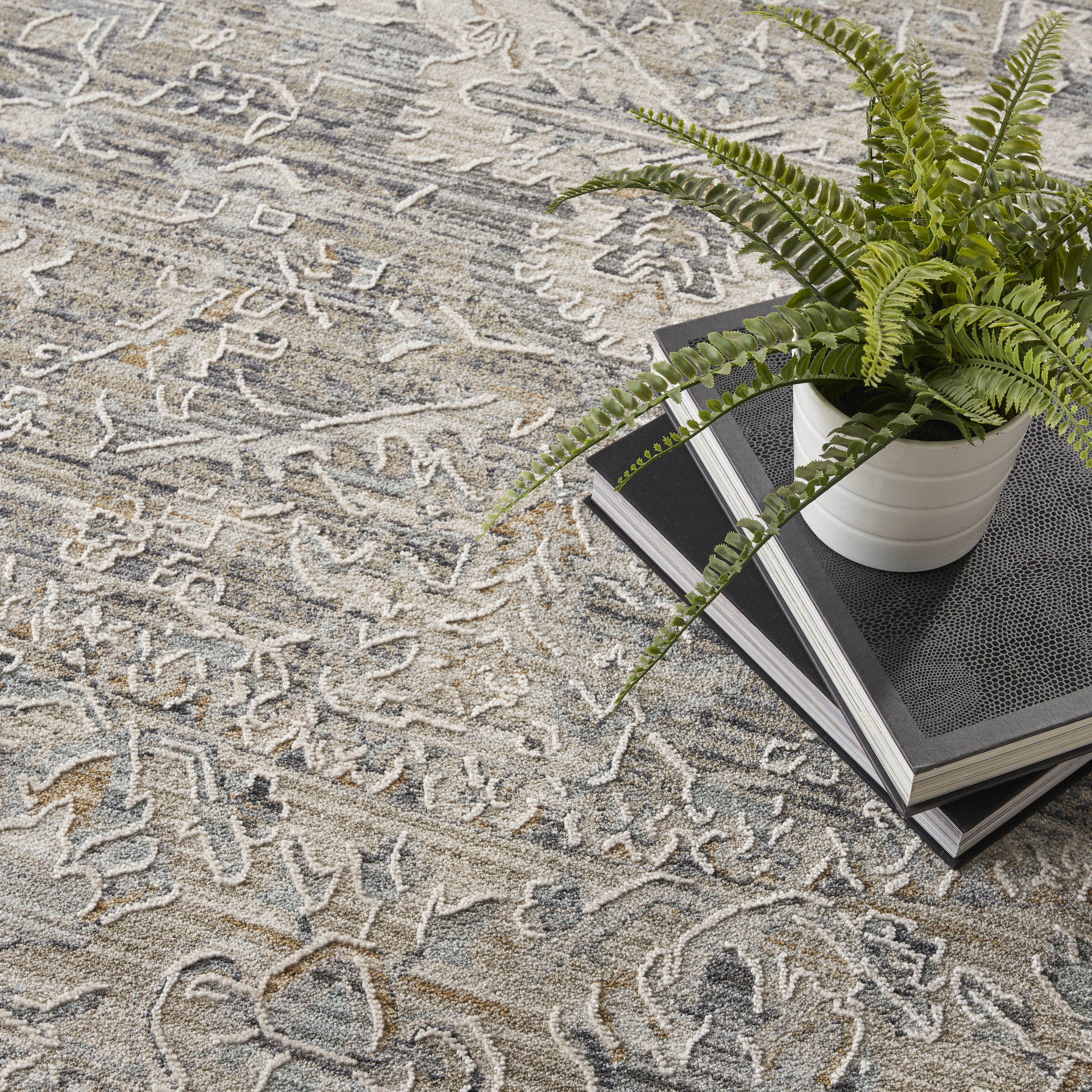 Nourison Lynx 7’10” x Round Ivory Taupe Vintage Indoor Rug