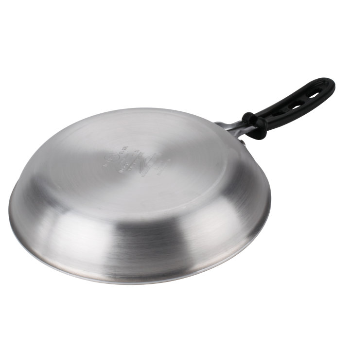 10-inch Wear-Ever® aluminum fry pan with SteelCoat x3™ nonstick coating and silicone TriVent handle