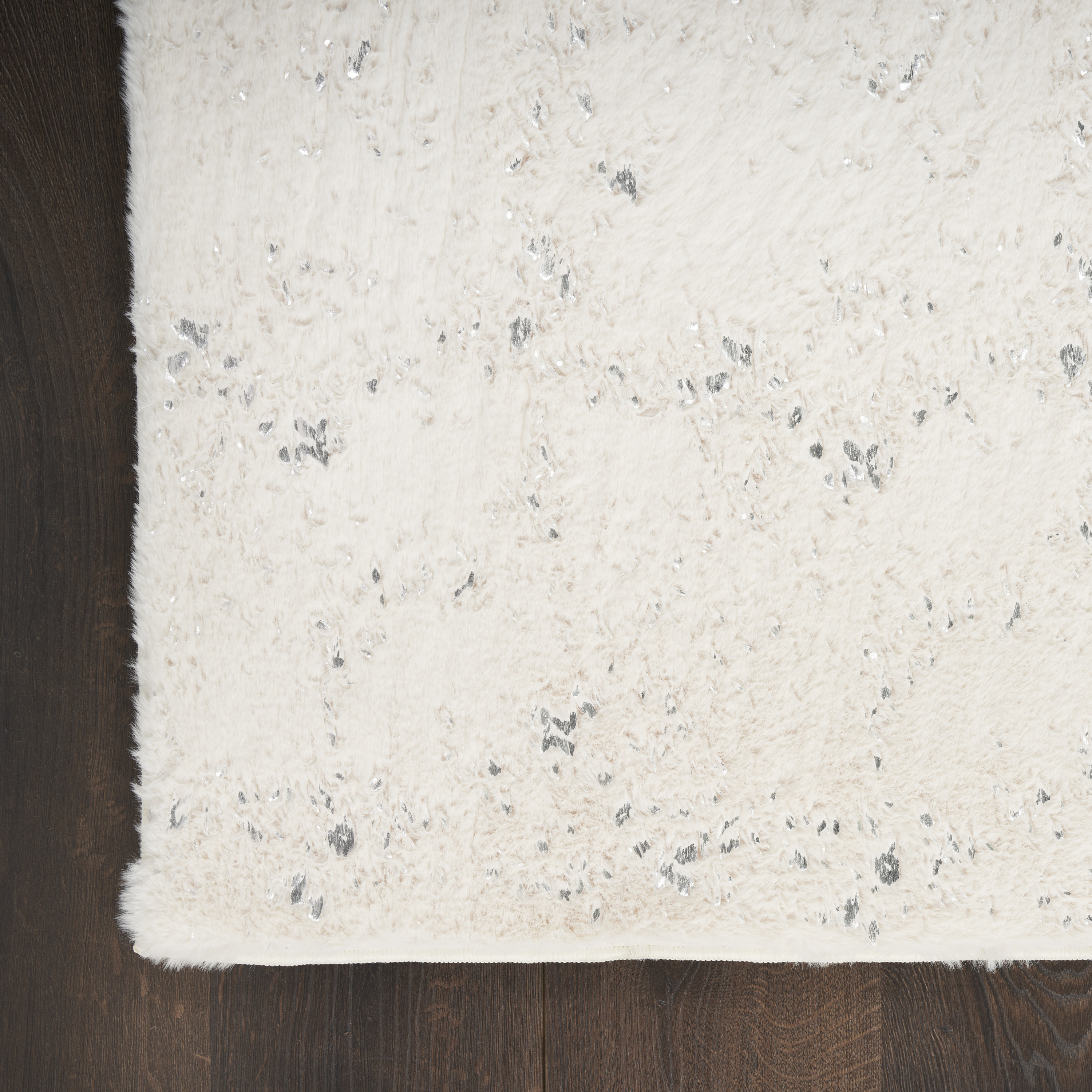 Nourison Cozy Shimmer 7'9" x 9'9" Ivory Silver Glam Indoor Rug