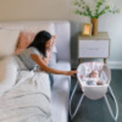 Automatic Rock 'n Soothe Sleeper&trade; - Flora the Unicorn&trade;