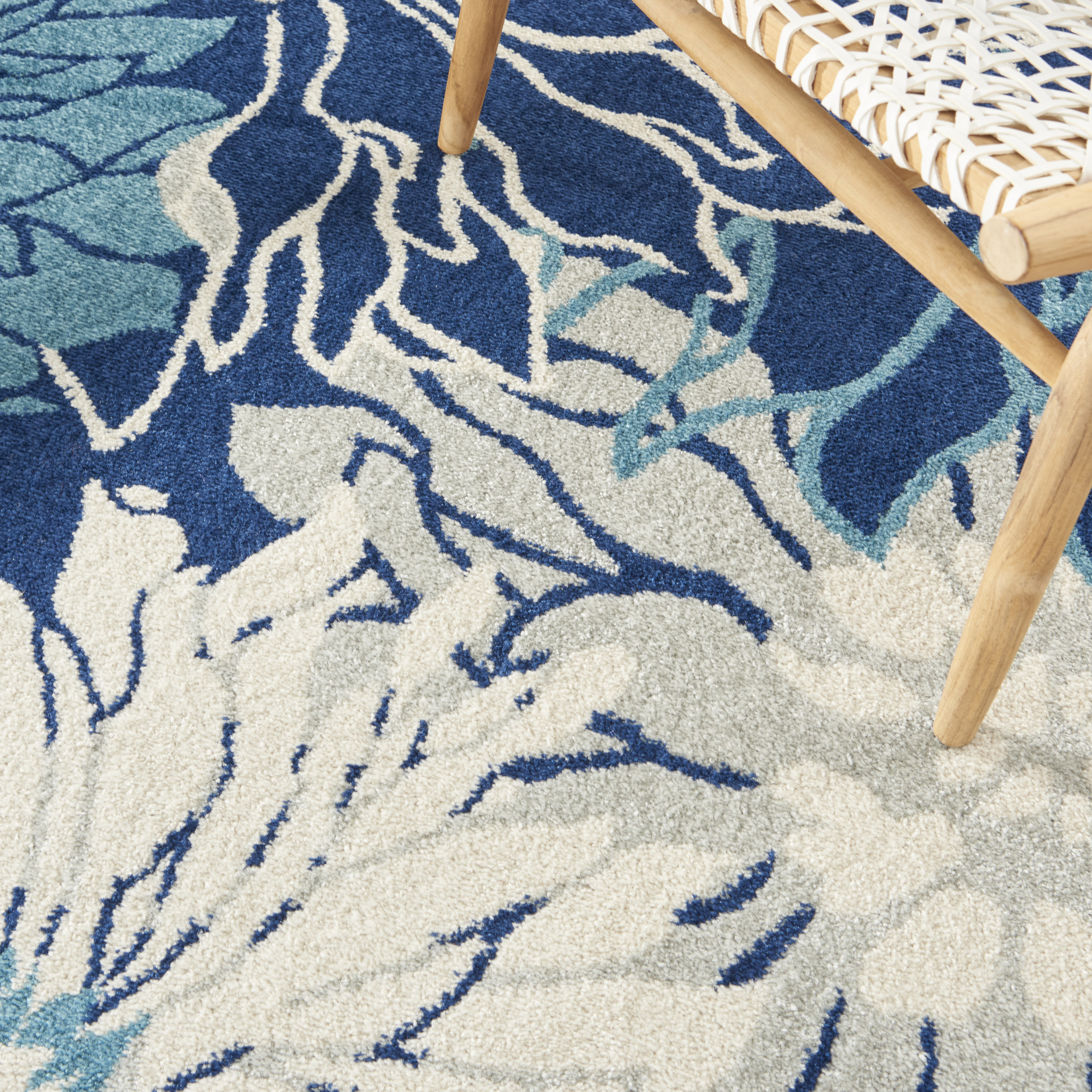 Nourison Passion 8' x Round Navy Ivory Contemporary Indoor Rug