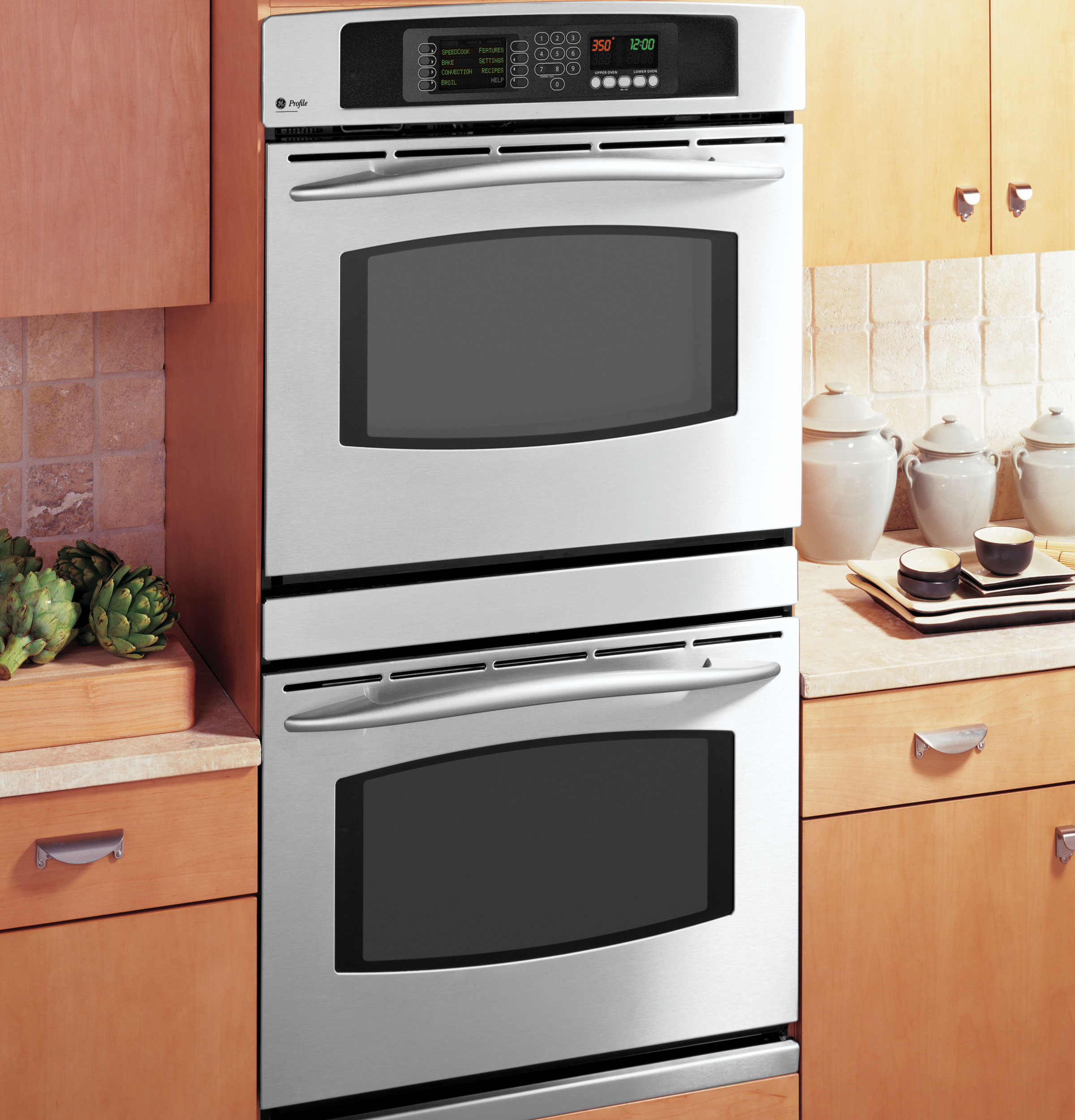 GE Profile™ Built-In Double Oven with Trivection® Technology