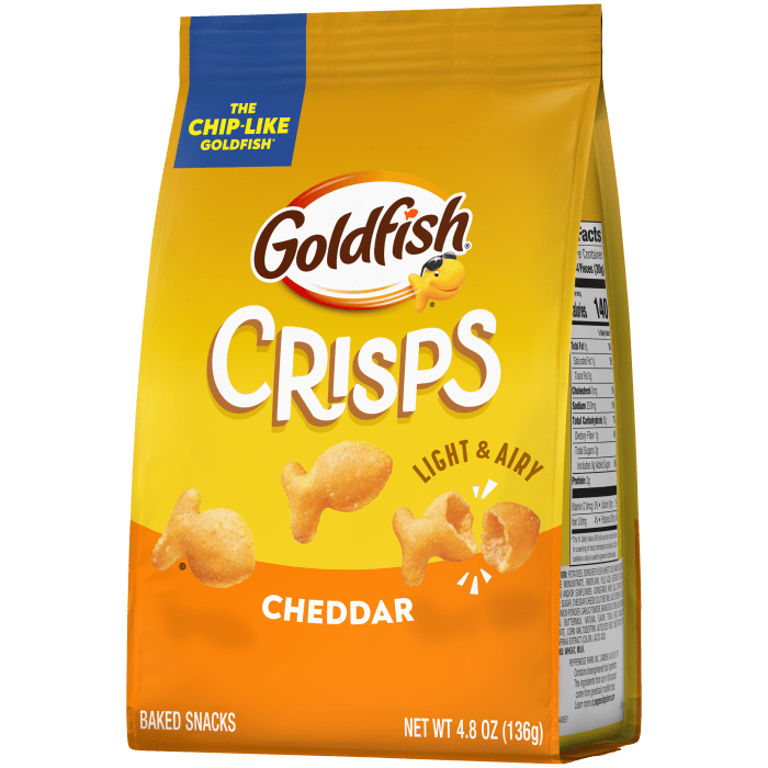 Goldfish® Cheddar Baked Snacks, 4.8 oz, bag - Right Angle Image