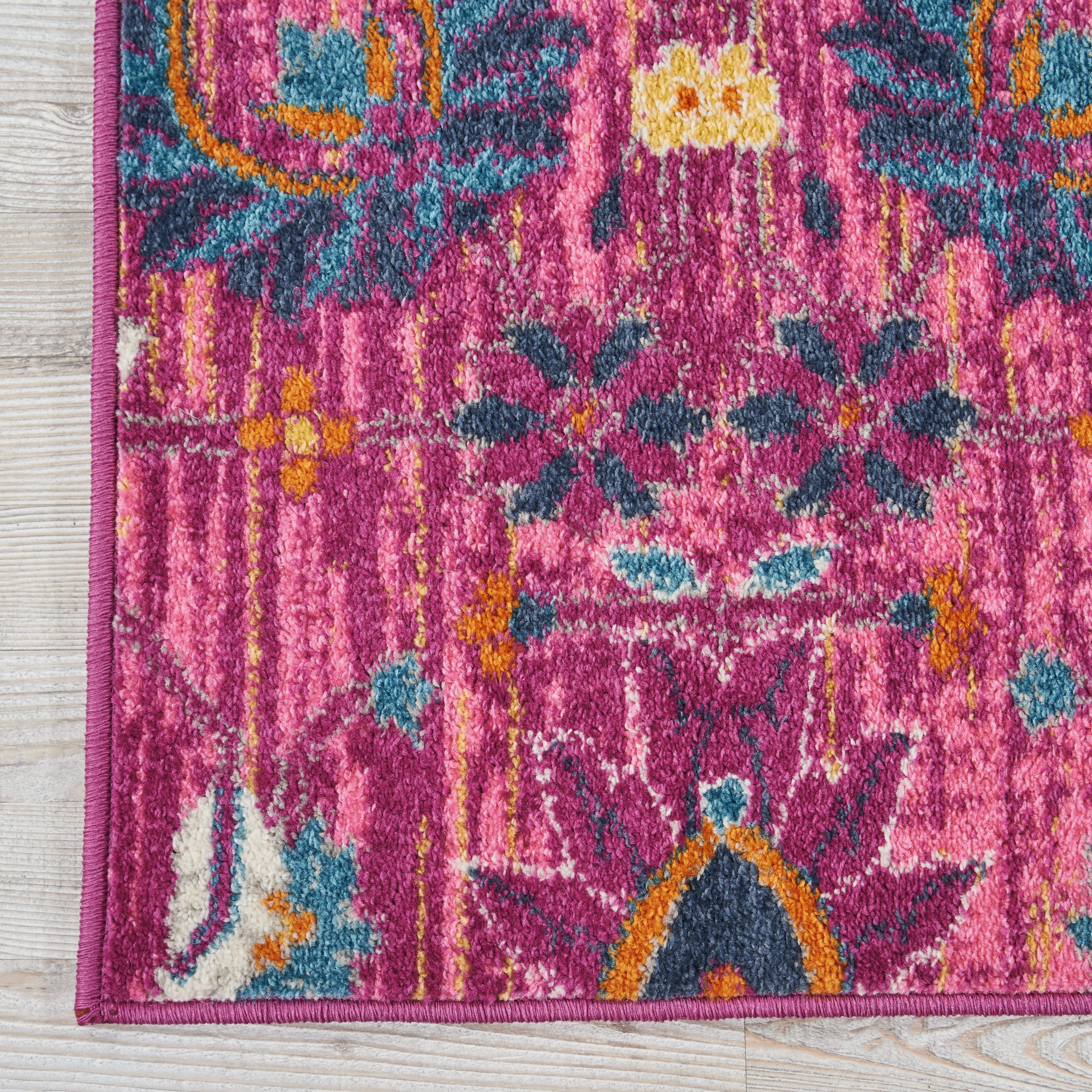 Nourison Passion 5'3" x 7'3" Fuchsia Bohemian Indoor Rug