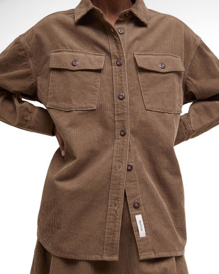 Camicia Yasmin a coste sottili con vestibilità comoda