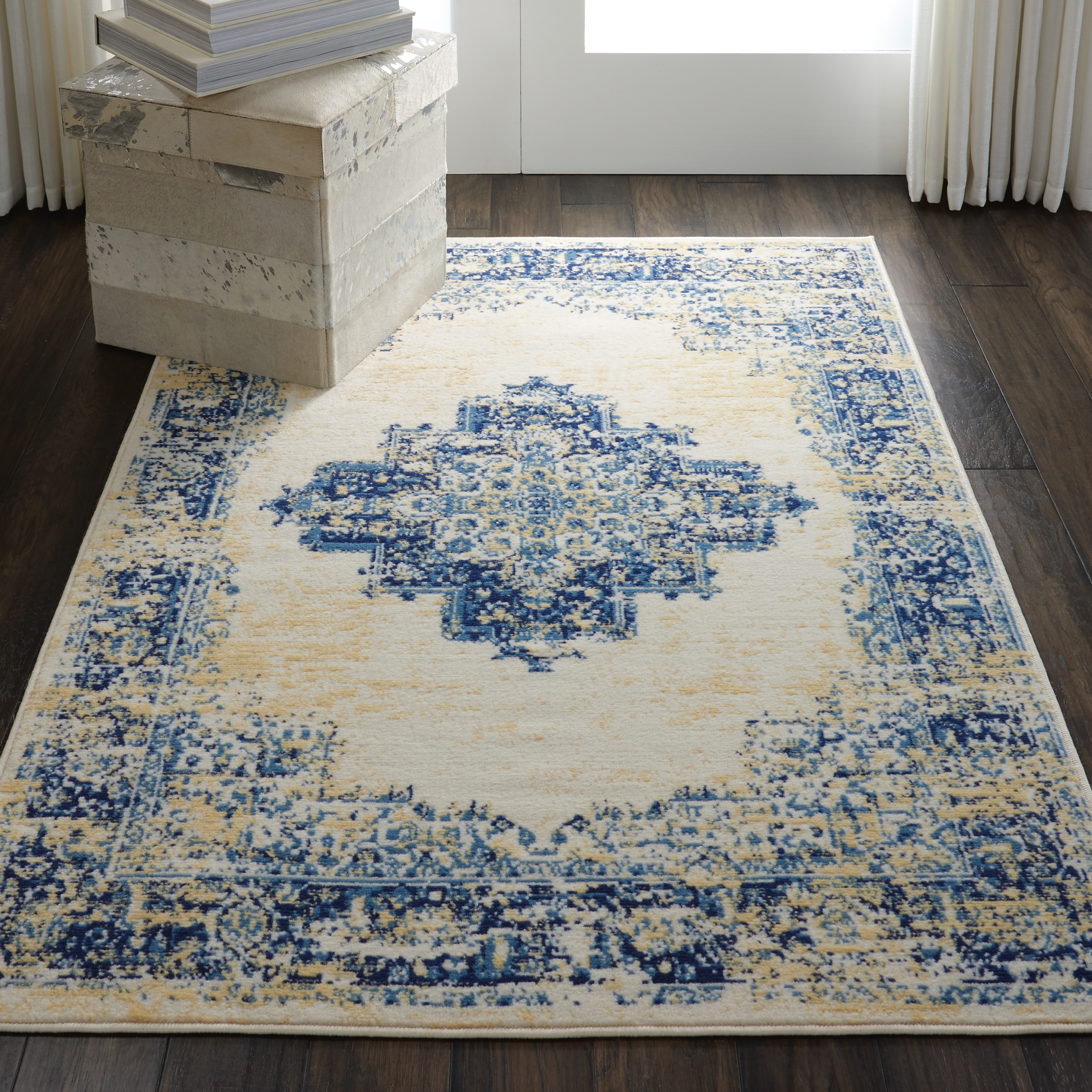 Nourison Grafix 3'9" x 5'9" White Vintage Indoor Rug