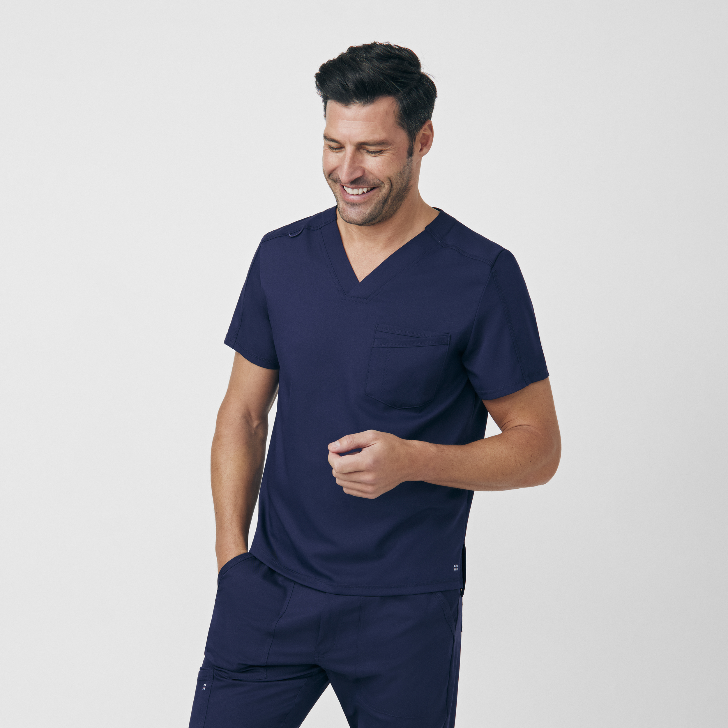 White Cross VIBE WT150 Men&#8216;s 2-Pocket Moisture Wicking Tuck-In Scrub Top with Dedicated Pen Slot-White Cross
