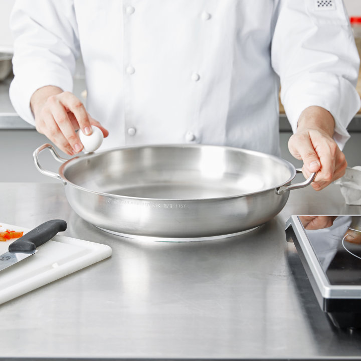 4 ¼-quart Centurion® French omelet pan in natural finish