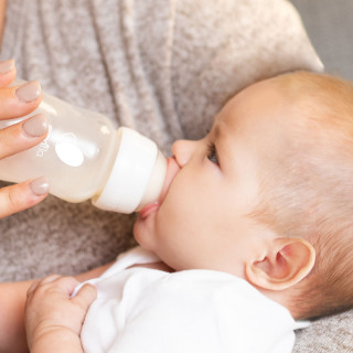 Balance + Standard Bottle: Developed with Pediatric Feeding Specialists, the Balance + Standard Bottle has a unique, naturally sloped nipple designed to support healthy bottle feeding without interfering with your breastfeeding journey.