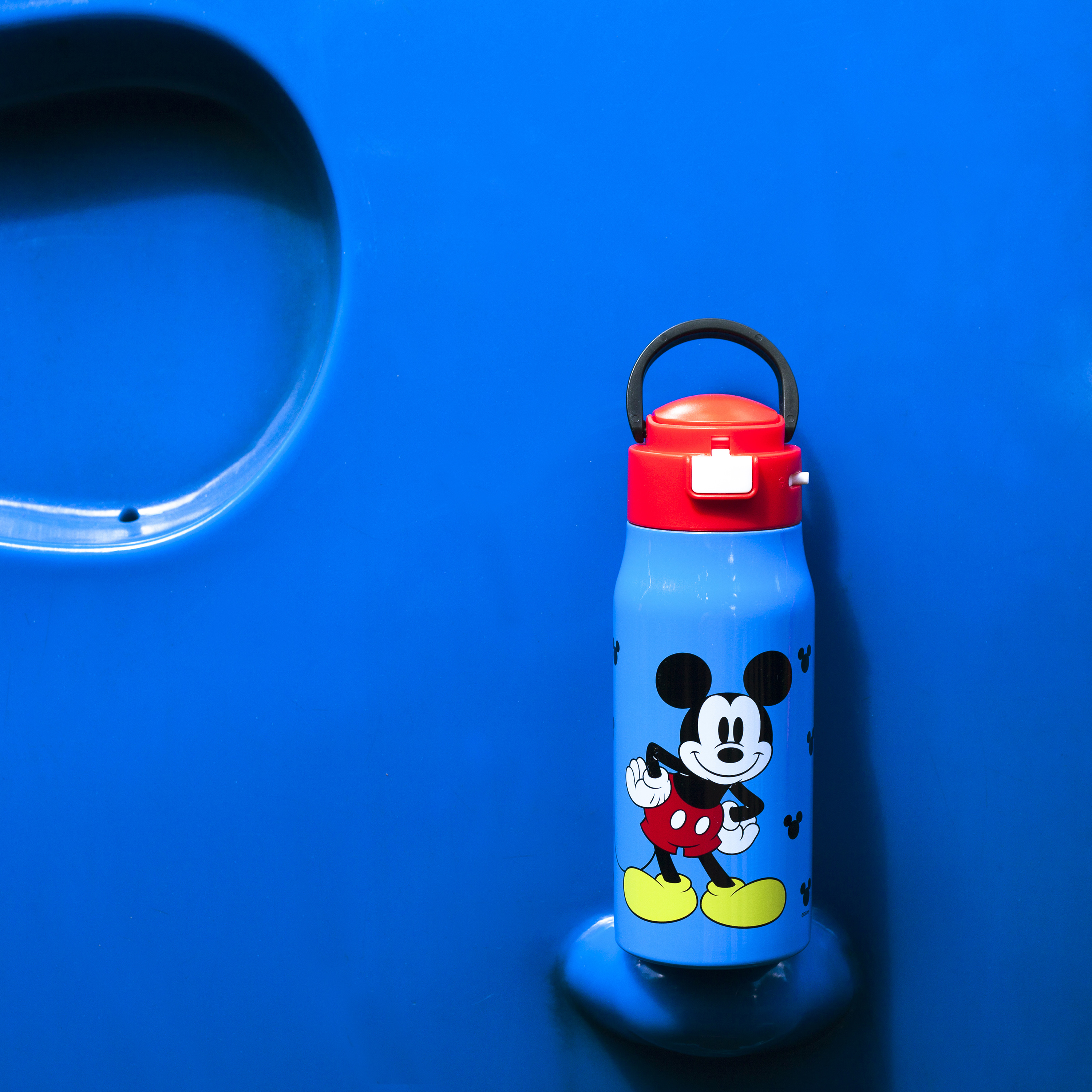 Disney 13.5 ounce Mesa Double Wall Insulated Stainless Steel Water Bottle, Mickey Mouse slideshow image 6