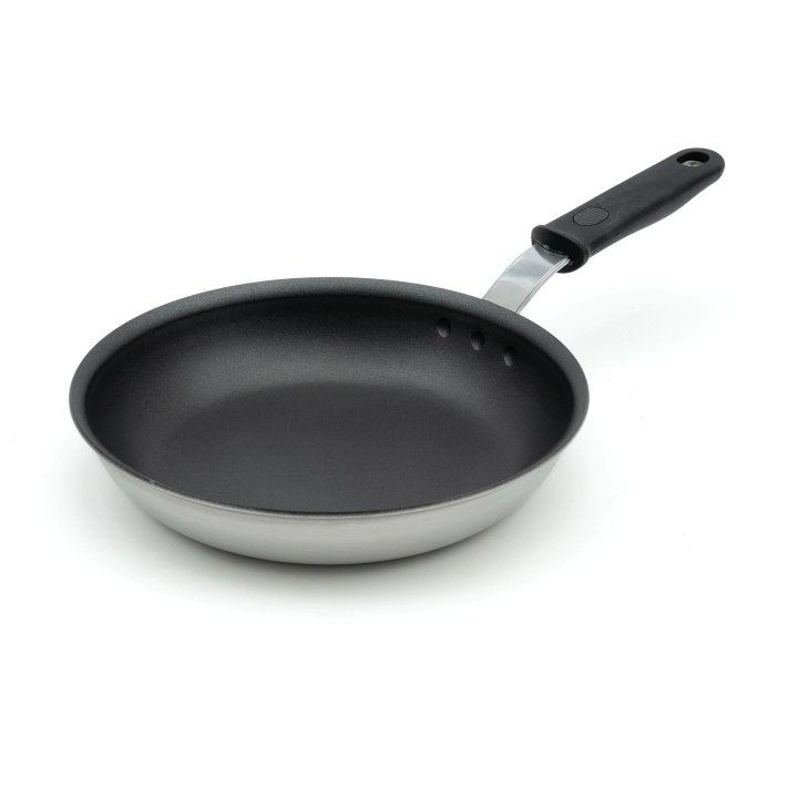 10-inch Wear-Ever® rivetless fry pan with CeramiGuard® II nonstick coating and silicone handle
