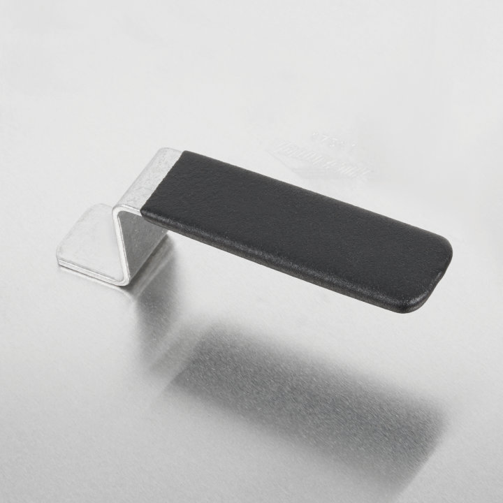 17 ⅛-inch Wear-Ever® flat aluminum cover with dipped handle
