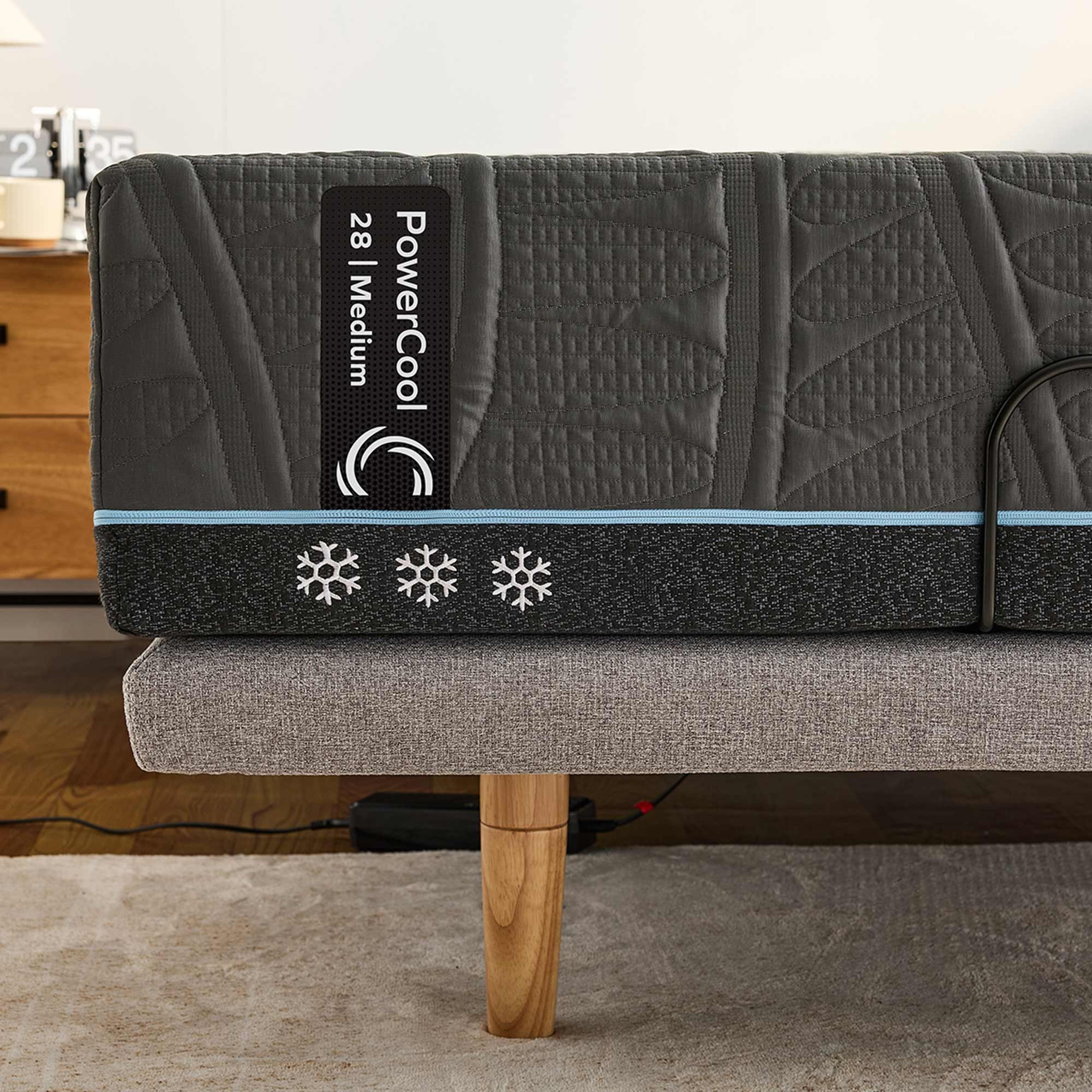 Detail image of the  Mlily Powercool 28 Mattress, Medium from Forty Winks