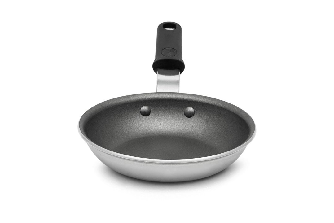 7-inch Wear-Ever® aluminum fry pan with PowerCoat2™ nonstick coating and silicone handle