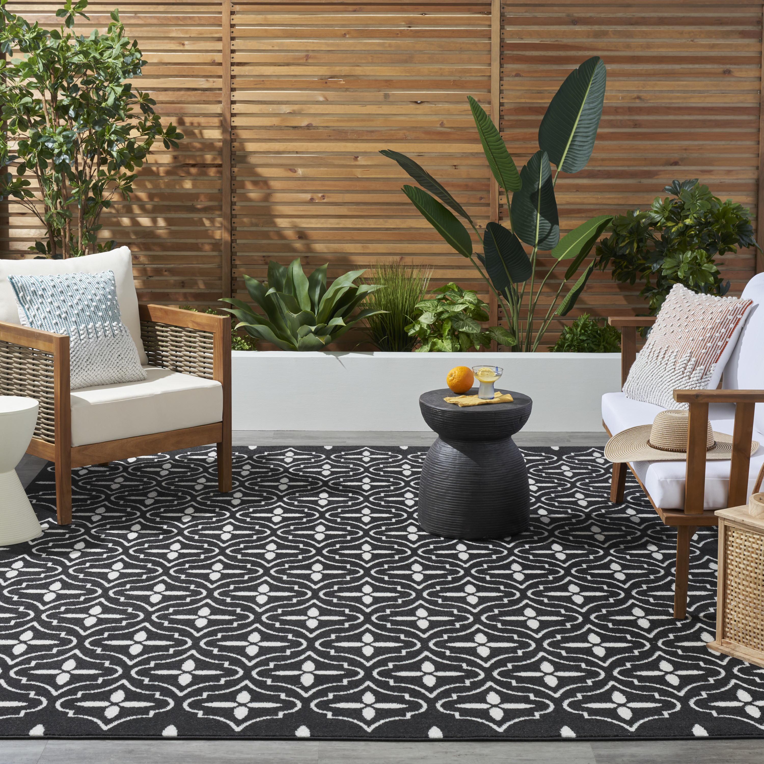 Nourison Nourison Essentials 6' x 9' Black Ivory Modern Rug