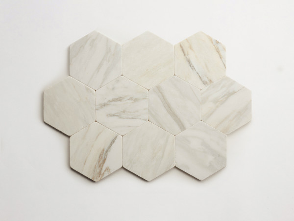 lapidary: girata | hex | calacatta gold | tumbled 