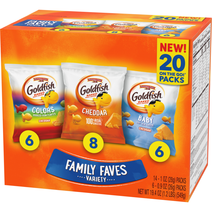 Goldfish® Family Faves Crackers Variety Pack, 20 count box, 19.4 oz, bag - Right Angle Image