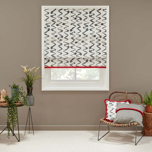 Wolfe Smoulder Roman Blind