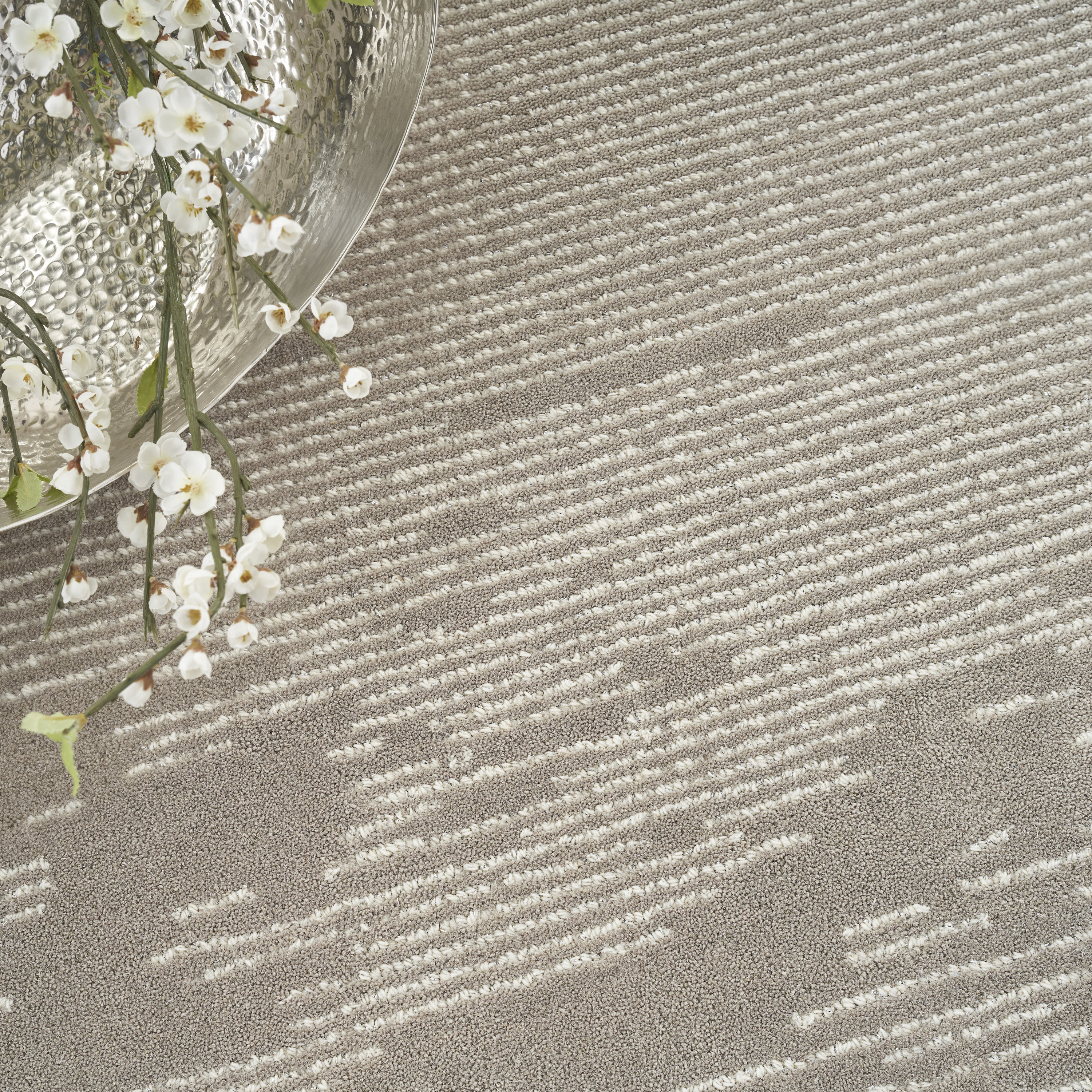 Michael Amini Ma30 Star 4' x 6' Taupe/Ivory Modern Indoor Rug