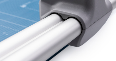 The guide bar provides outstanding stability and strength.