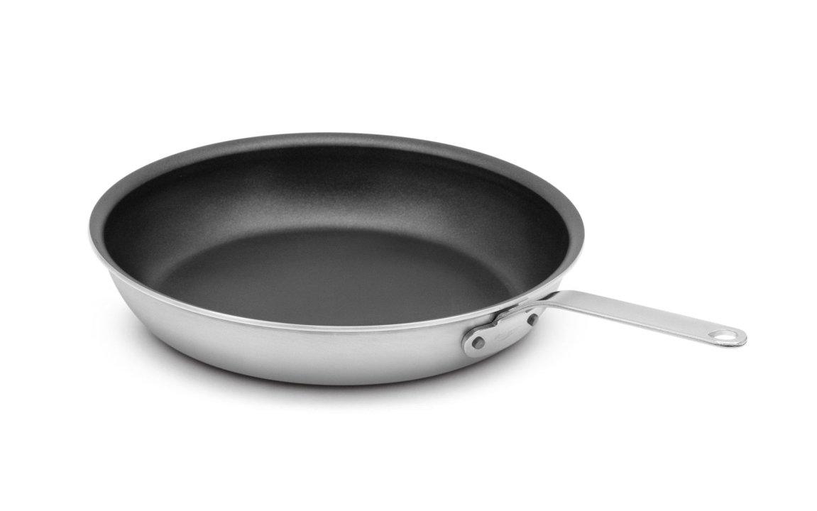 12-inch Wear-Ever® aluminum fry pan with SteelCoat x3™ nonstick coating and plated handle