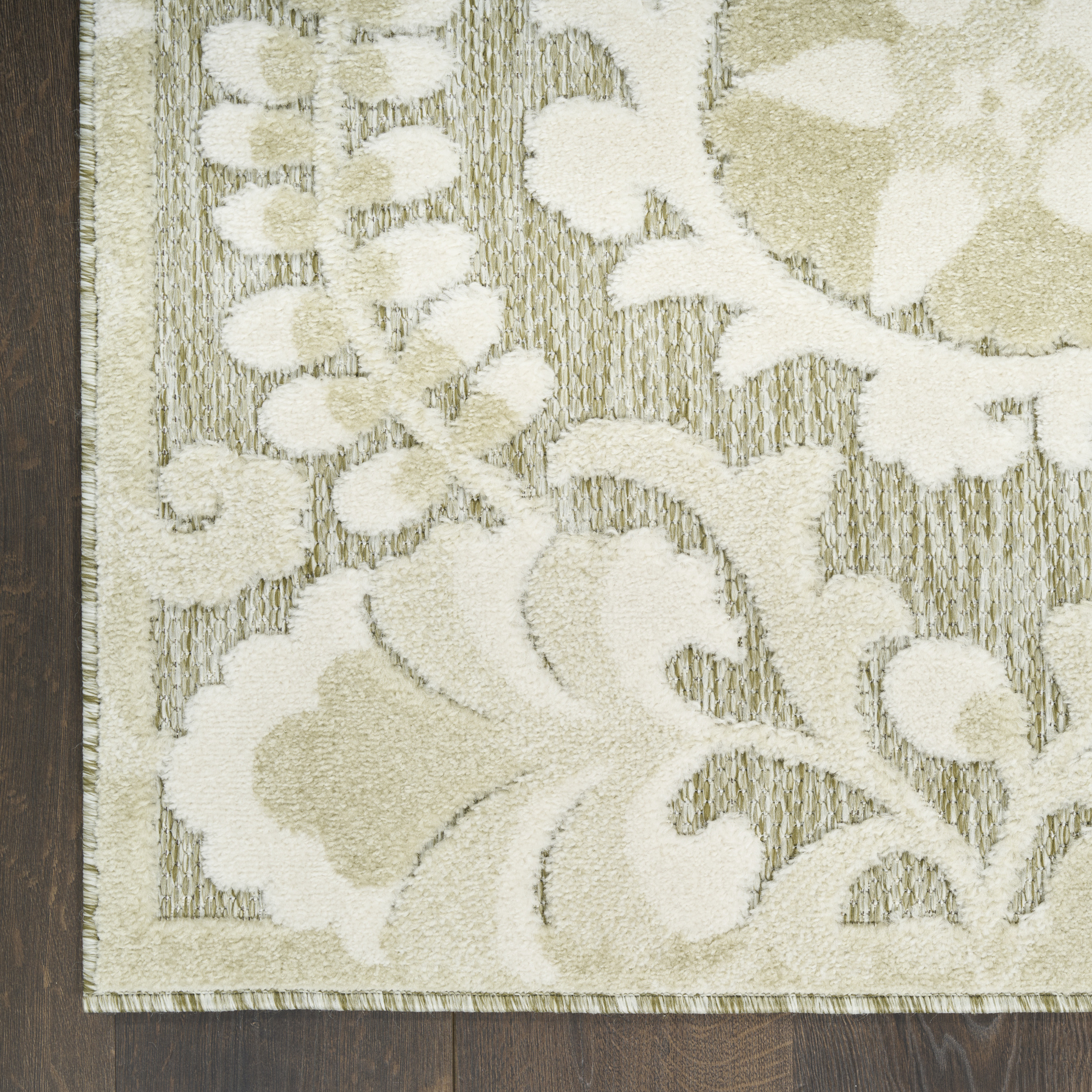 Nourison Aloha 3'6" x 5'6" Ivory Sage Farmhouse Rug