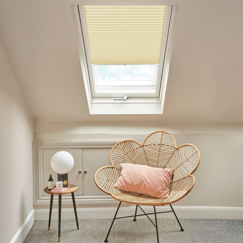 Solartex Chintz Lemon Pleated blind