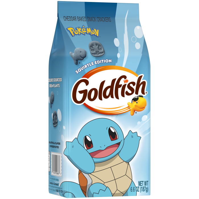 Goldfish® Pokémon Squirtle Cheddar Cheese Baked Snack Crackers, 6.6 oz, bag - Left Angle Image