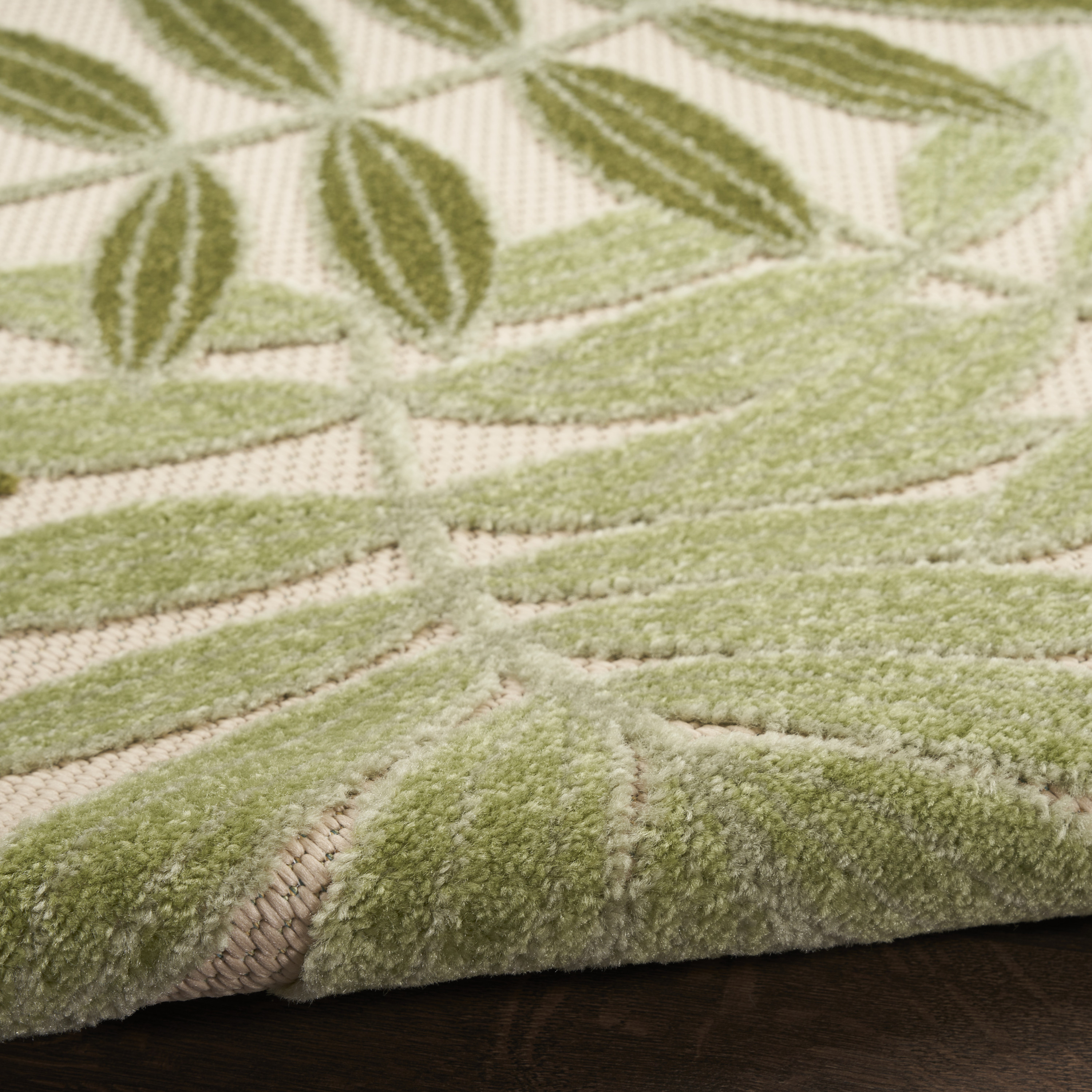 Nourison Aloha 5'3" x Round Ivory Green Outdoor Rug