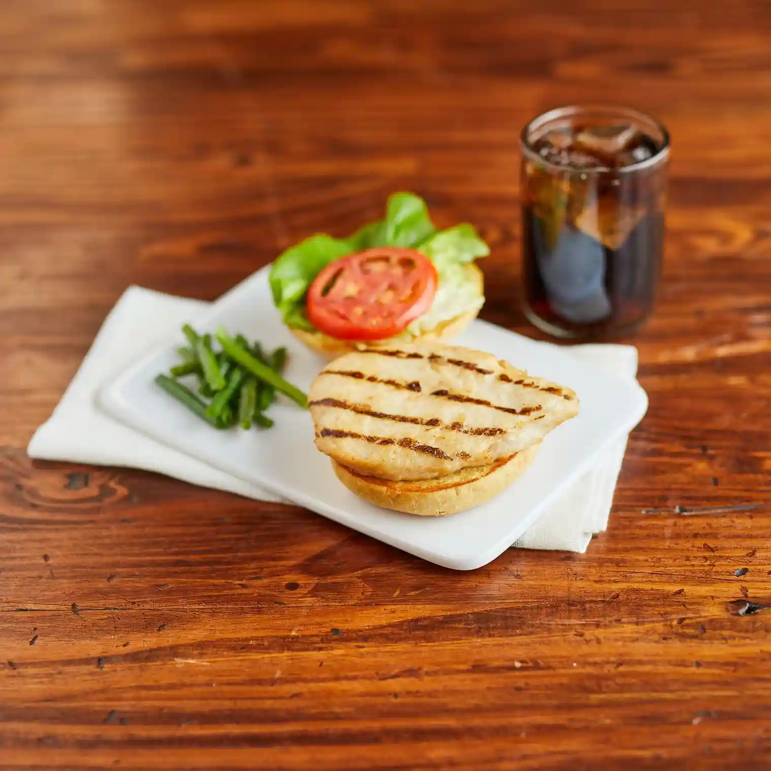 Tyson Red Label® Fully Cooked Unbreaded Grilled Chicken Breast Filets, 4 oz. https://images.salsify.com/image/upload/s--KdMOMtse--/q_25/msnkcgdm28d2xplwh2ow.webp