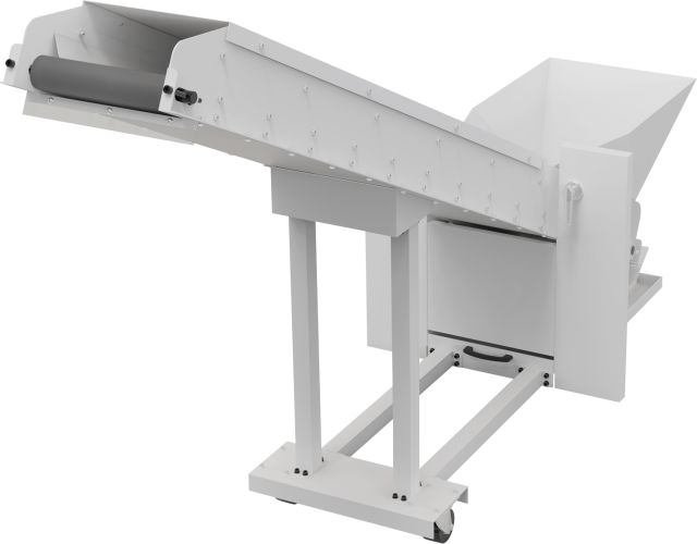 Designed to carry shredded waste to a recycling bin or bailer from the Dahle PowerTEC® 919 IS Conveyor Shredder.