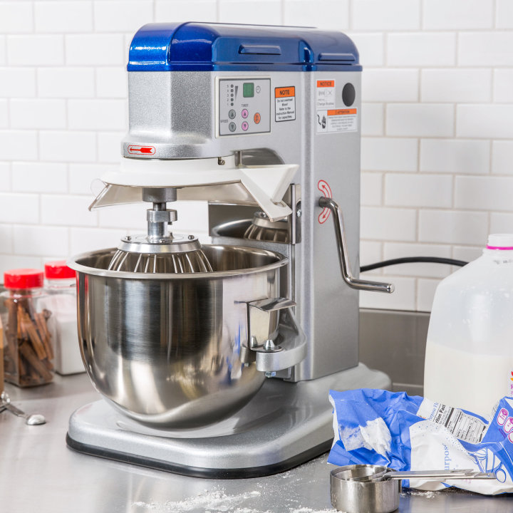 7-quart 110- to 120-volt countertop mixer with safety guard