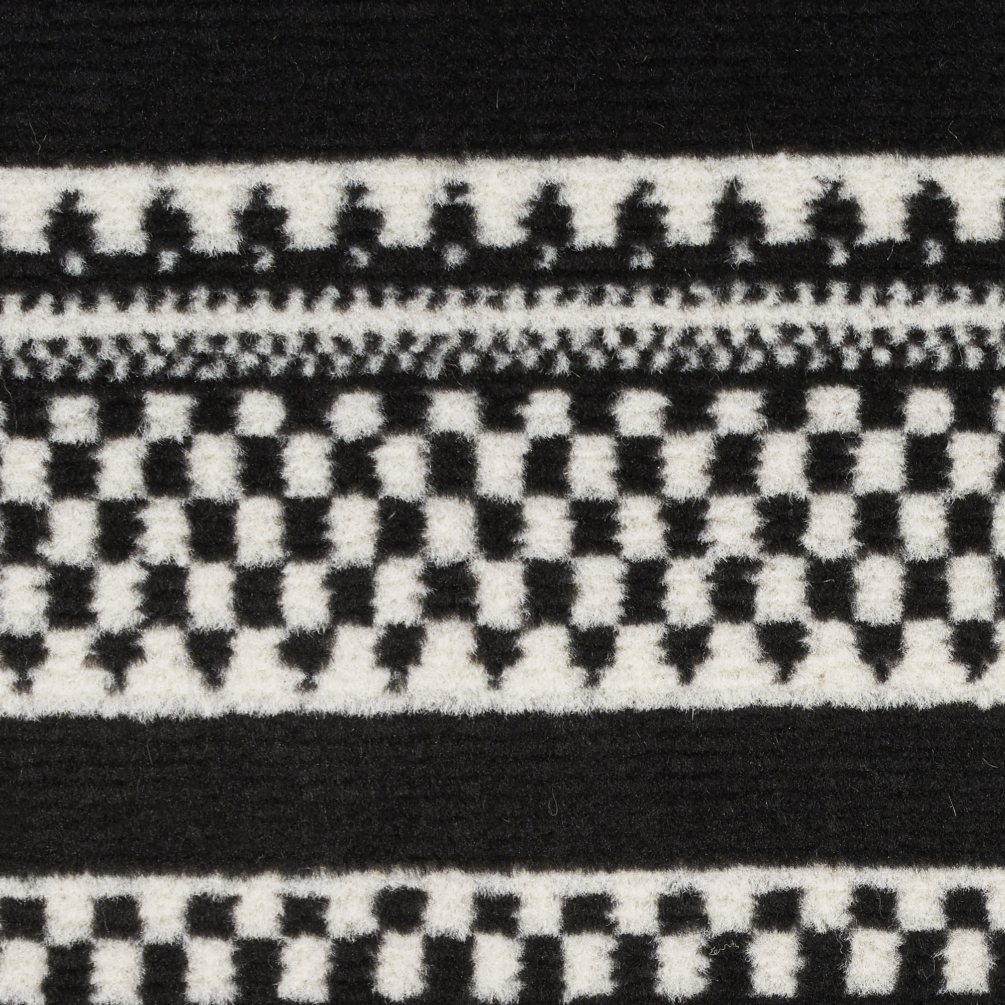 Nourison Grafix 2' x 4' Black White Modern Indoor Rug
