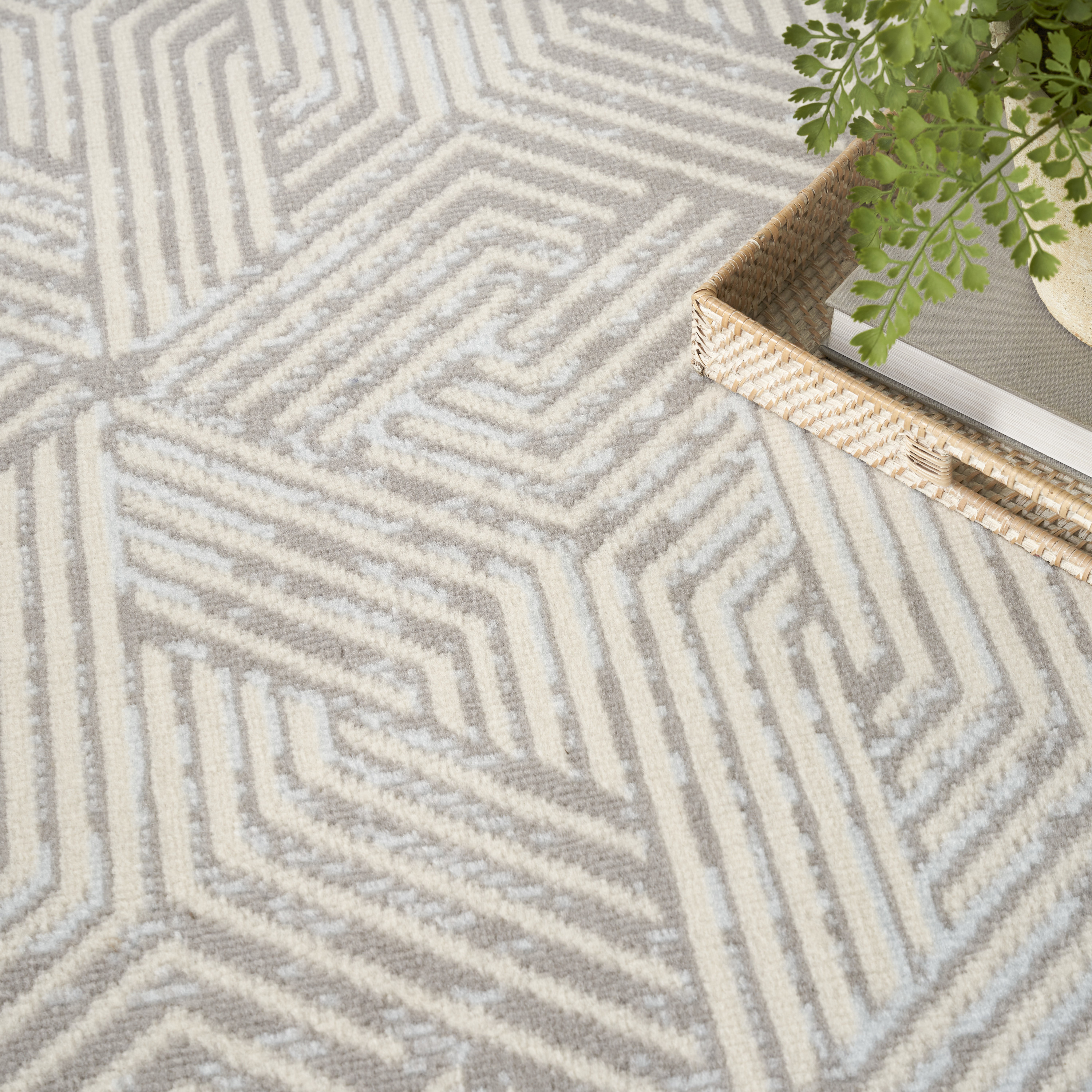 Nourison Grafix 3'9" x 5'9" Grey Modern Indoor Rug