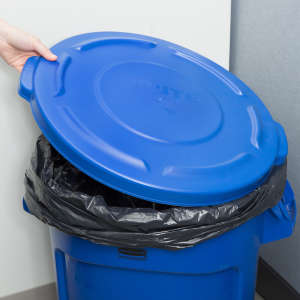 Rubbermaid Commercial, BRUTE, Self-Draining, Round, Resin, 20 gal, Resin, Blue, Receptacle Lid